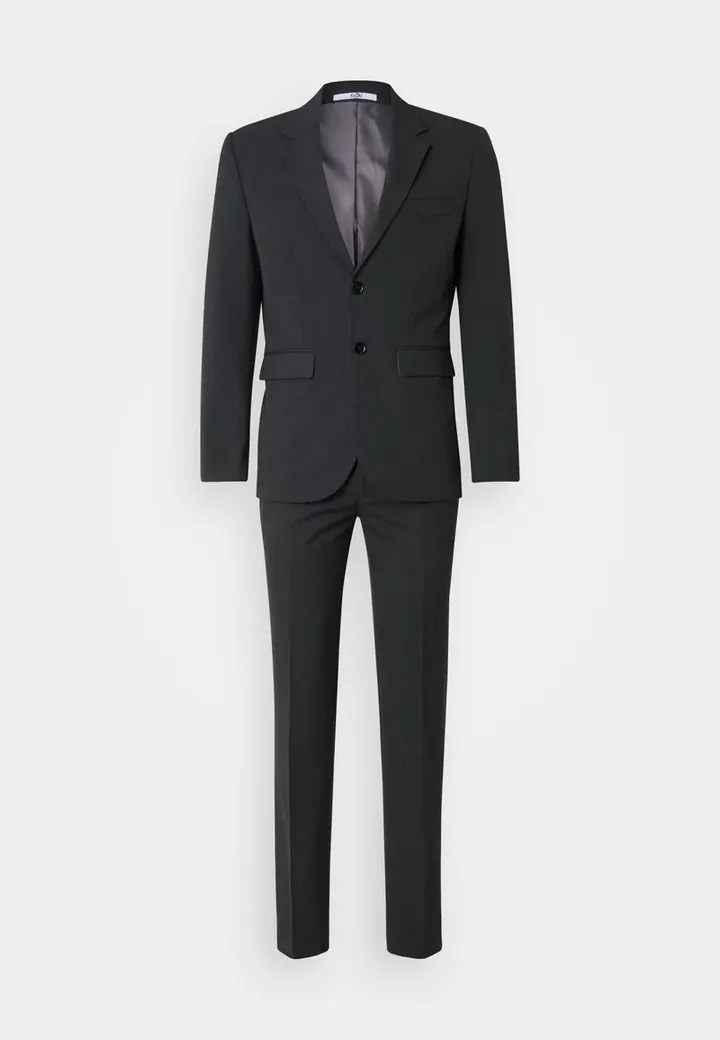 Traje