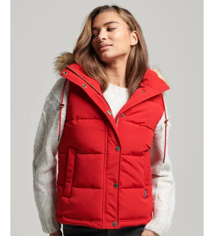 Superdry para mujer. W5011551A Chaleco acolchado de pelo sintético Everest rojo (M), Casual, Poliéster