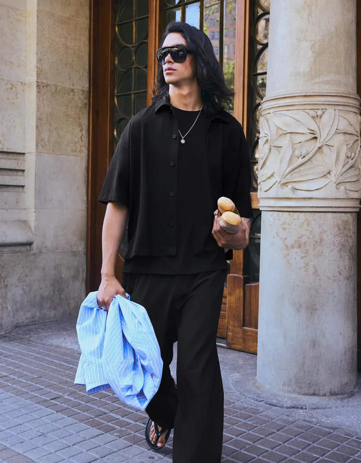 Bershka Camisa Manga Corta Boxy Plisada Hombre L Negro