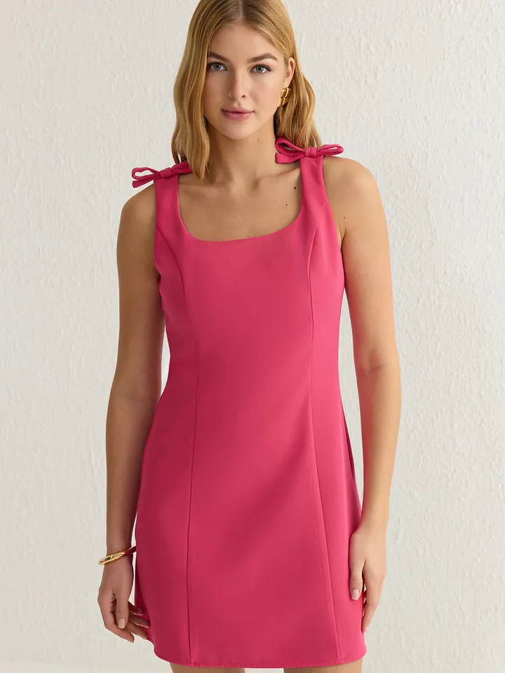 Trendyol Vestido fucsia