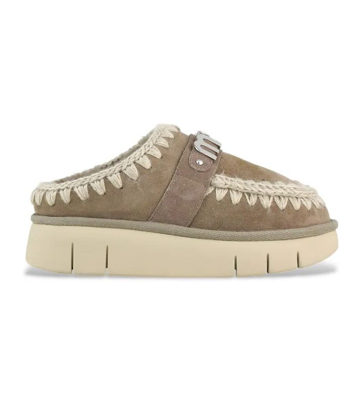 Mou para mujer. MU.FW531001A Zuecos de piel Bounce clog metal logo, taupe (37), 3 a 5cm, Ninguno, Casual