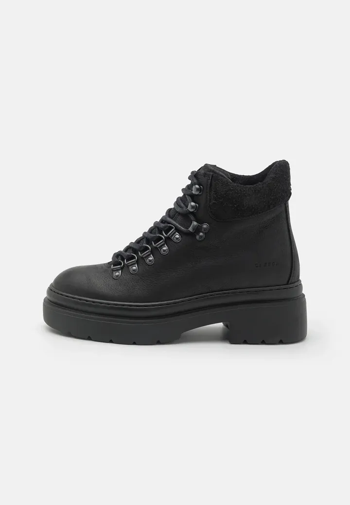 Botines con cordones