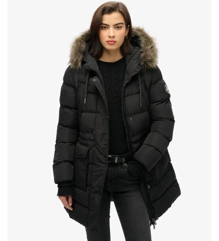 Superdry para mujer. W5011787A Abrigo acolchado de pelo sintético y largo medio Everest negro (S), Casual, Poliéster Reciclado, Sostenible