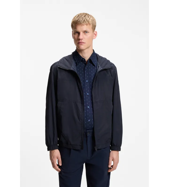 BOSS para hombre. 50566518 Cortavientos Otily marino (46), Casual, Poliamida