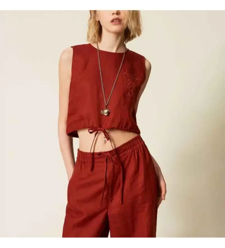 Twinset para mujer. 261TT2303 Top de lino con logotipo bordado granate (40), Casual, Sin mangas / Tirantes