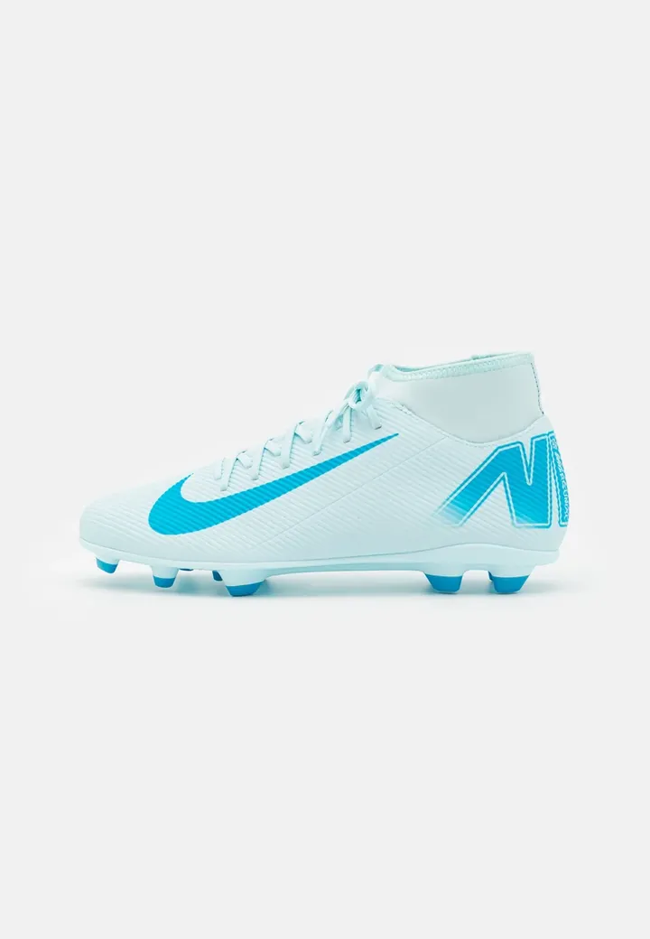 Botines de fútbol para terreno firme