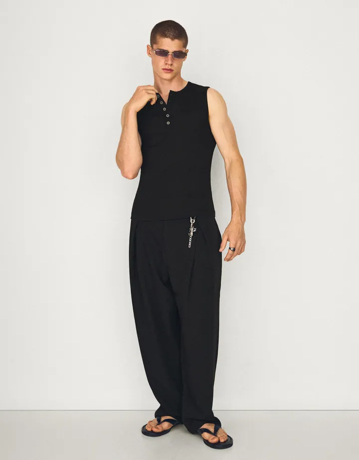 Bershka Pantalón Baggy Pliegues Hombre 34 Negro