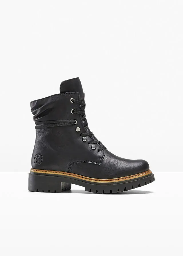Botas cómodas, con cordones y forradas, de Rieker