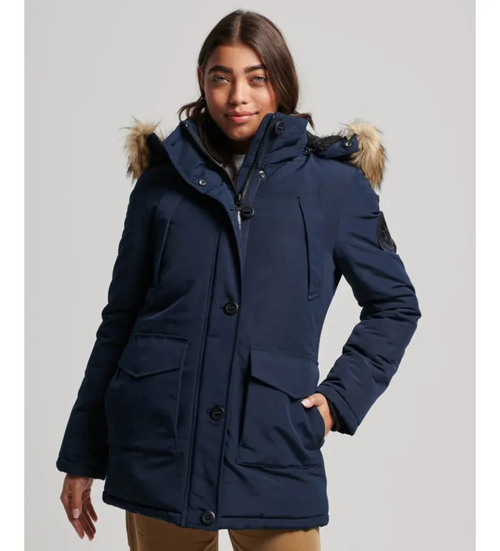 Superdry para mujer. W5011572A Parka con capucha de pelo sintético Everest marino (S), Casual, Poliéster