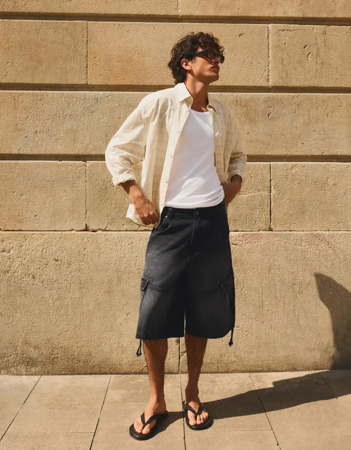 Bershka Bermuda Denim Cargo Parachute Hombre 32 Negro