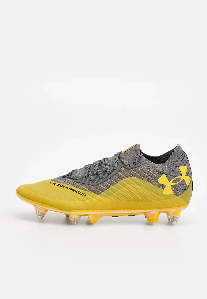 Botas de fútbol para terrenos blandos