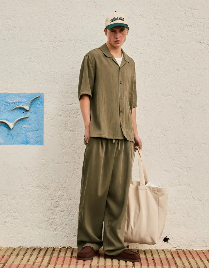 Bershka Pantalón Baggy Rústico Hombre L Kaki