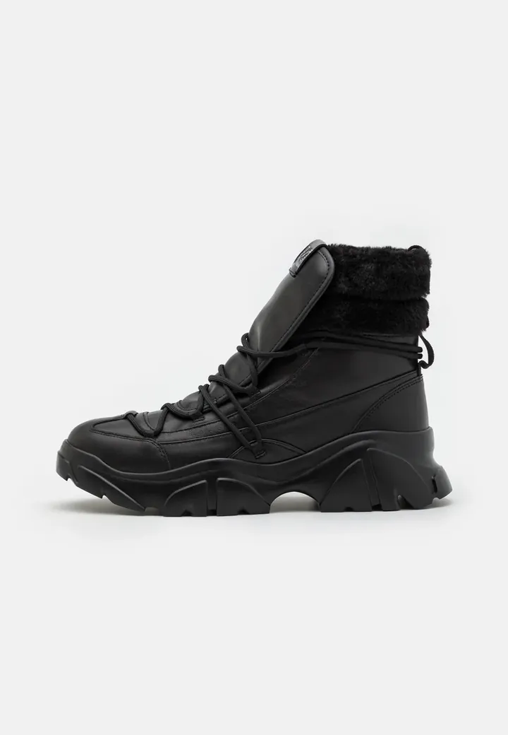 Botines con cordones