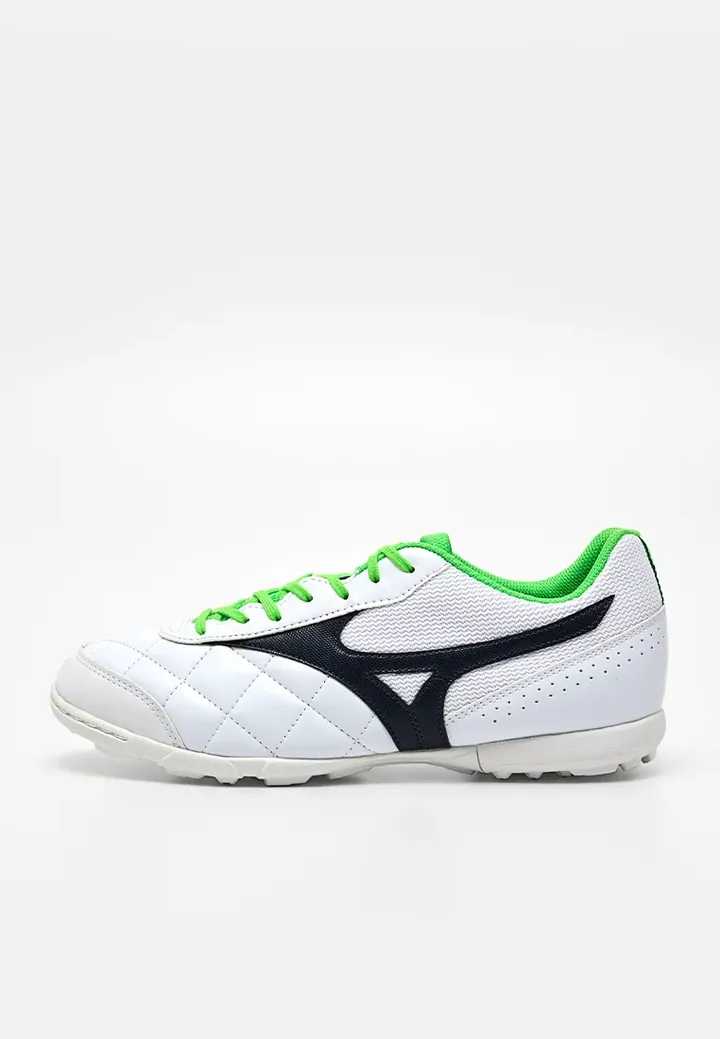 Botines de fútbol para césped
