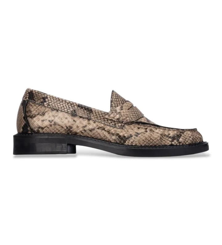 Xti para mujer. 14602102-SERPIENTE Mocasines 146021 taupe (36), 1 a 3cm, Ninguno, Casual, Animal print, Clásico
