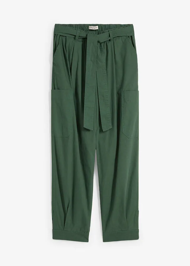 Pantalón acortado tipo cargo