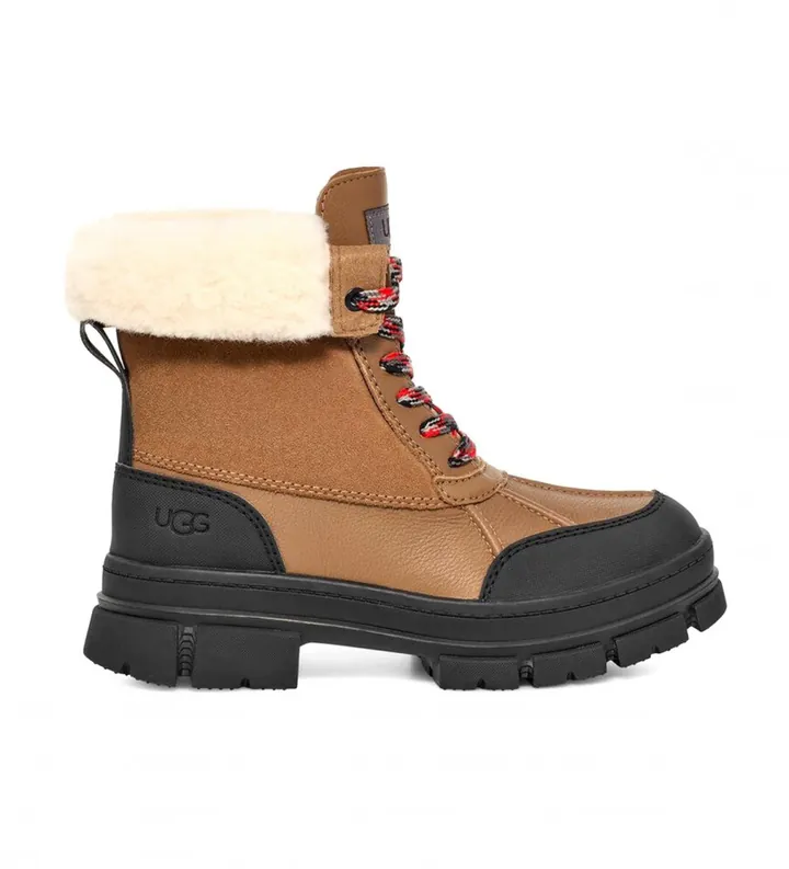 UGG para mujer. 1130524 Botas de piel W Ashton Addiemarrón, negro (36), Plano, 1 a 3cm, Cordones, Casual
