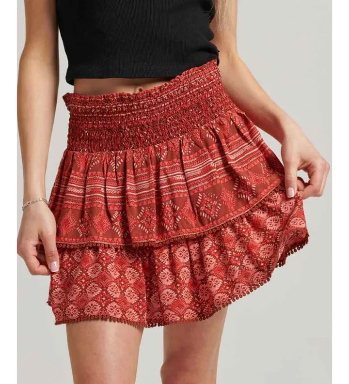 Superdry para mujer. W7210264A Minifalda escalonada con logotipo Vintage Logo rojo (L), Casual, Viscosa