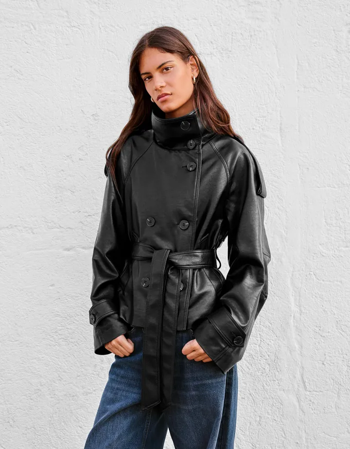 Bershka Cazadora Trench Corta Efecto Piel Mujer L Negro