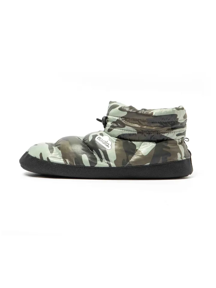 Nuvola. Zapatillas de casa 'Boot New Camouflage' verde