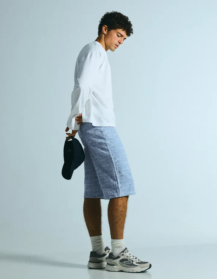 Bershka Bermuda Denim Super Baggy Textura Hombre 34 Azul Claro