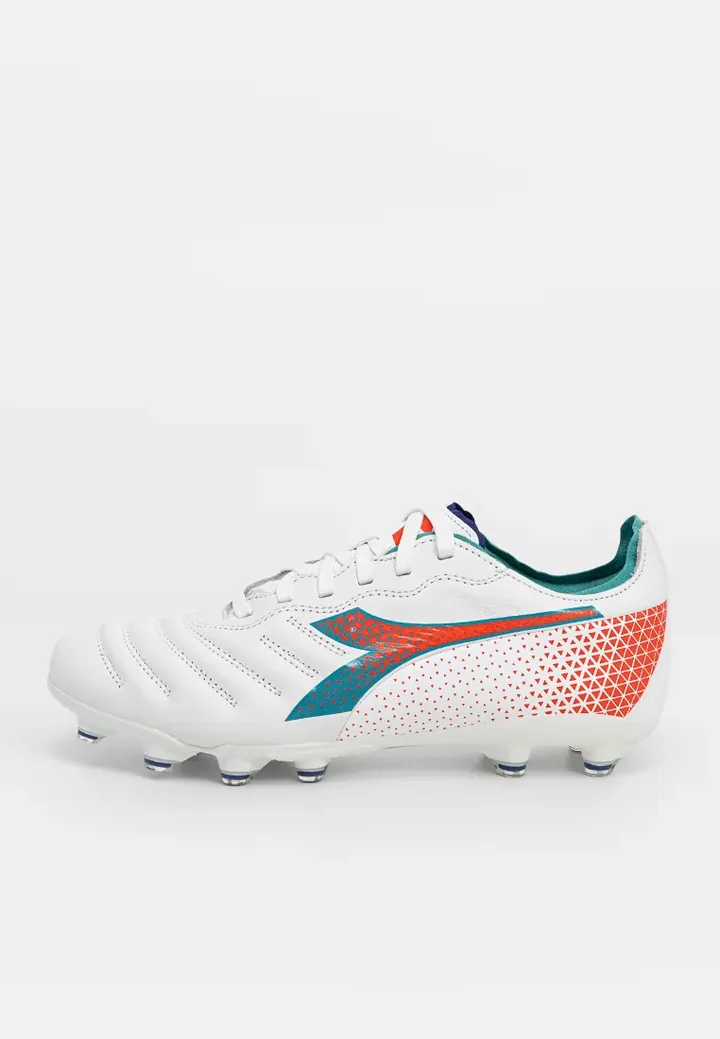 Botines de fútbol para terreno firme