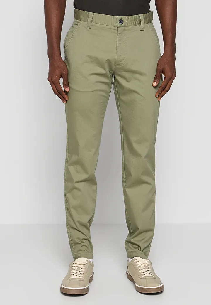 Pantalones montañeros largos