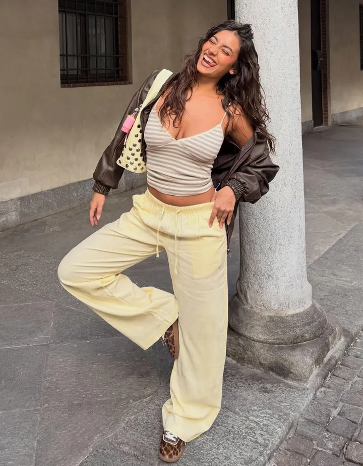 Bershka Pantalón Cintura Elástica Mujer 10-12 Amarillo