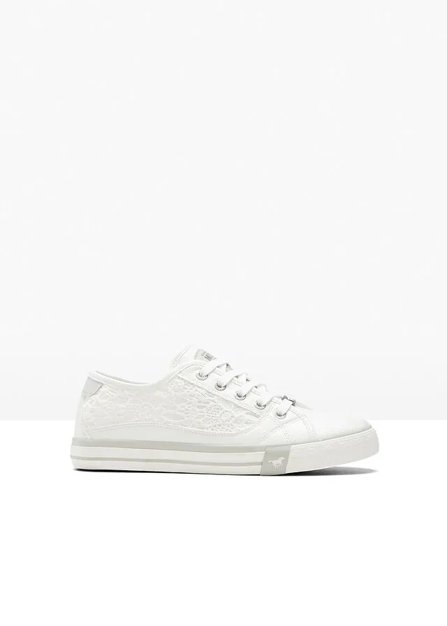 Zapatillas deportivas Mustang con encaje